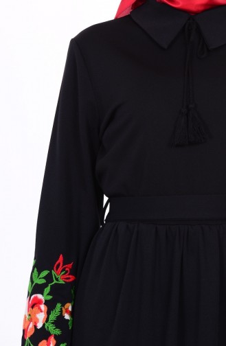 Nakışlı Kuşaklı Elbise 4128-01 Siyah