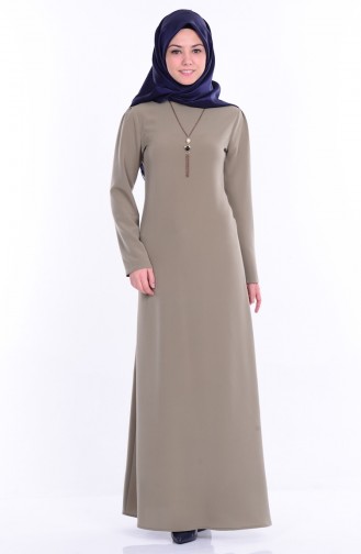 Kreppstoff Kleid mit Halskette 4023-14 Hell Khaki Grün 4023-14