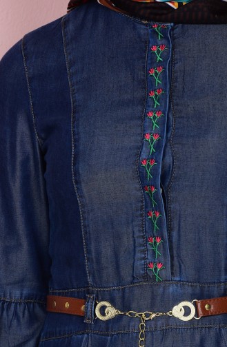 فستان جينز بتفاصيل مُطرزة 9172-01 لون ازرق داكن 9172-01