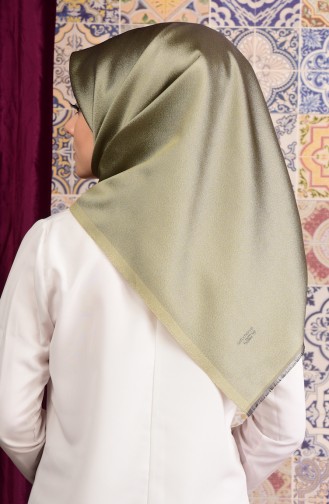 Light Green Snap-Fastener Scarf 09