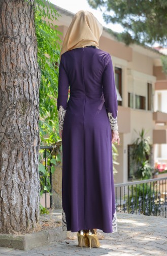 فستان  مزين بتفاصيل من الدانتيل  3013-09