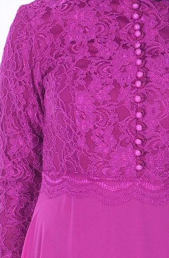 فستان شيفون مُزين بتفاصيل من الدانتيل 1056-05 لون فوشيا داكن 1056-05