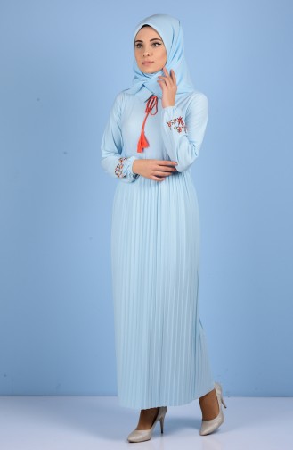 Kolu Nakışlı Pileli Elbise 5056-12 Buz Mavi
