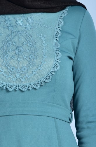 Güpür Detaylı Kuşaklı Elbise 5068-03 Çağla Yeşil