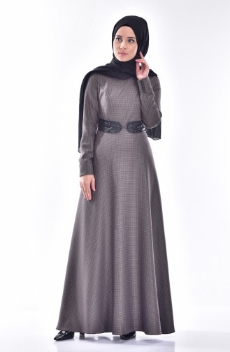 فستان بتصميم بمربعات بتفاصيل من الجلد  0599-01