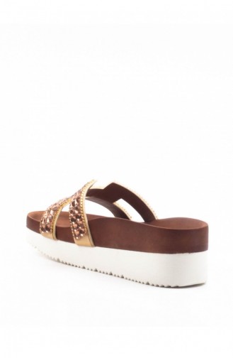 Claudia Altın Outlet