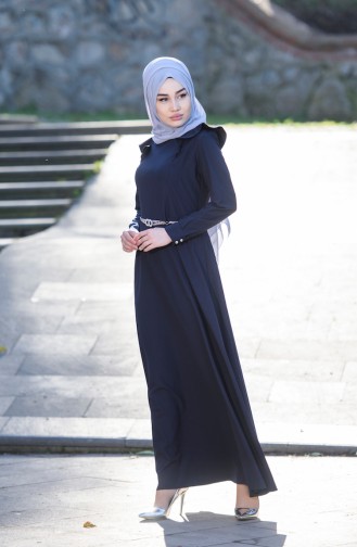 فستان بتصميم سادة وتفاصيل من الكشكش  7546-06