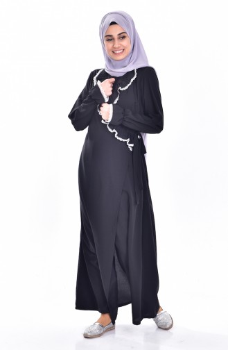 فستان بتصميم سادة مع تفاصيل من الدانتيل  1004-02