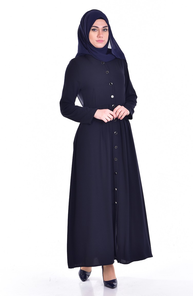 buttoned abaya