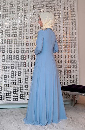 فستان يتميز بتفاصيل من الخرز المُطرز  0128-01