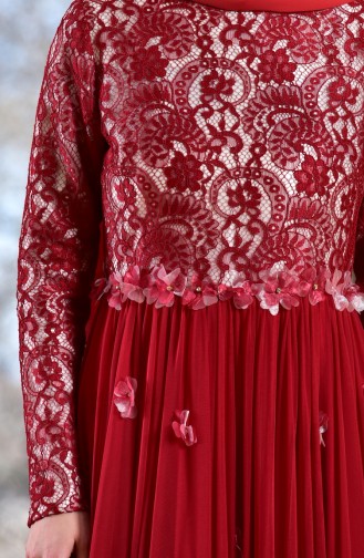 فستان يتميز بتفاصيل من الدانتيل مزين بالورد 1713204-02