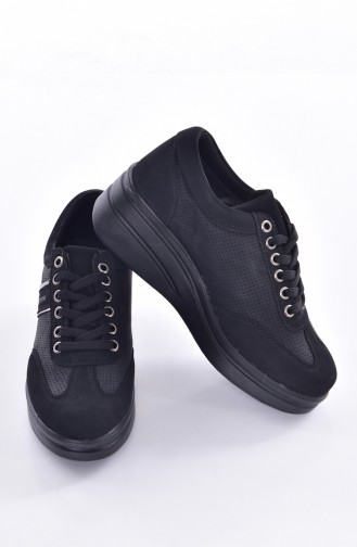 حذاء رياضي بتصميم من الجلد مع رباط  0102-04