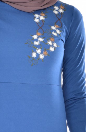 Kleid mit Stickerei 2008-01 İndigo 2008-01
