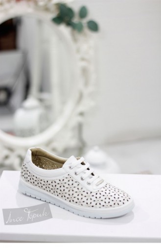 Chaussure Sport a Lacets Coupe Laser 8Yaza0329118 8YAZA0329118