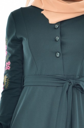 فستان أخضر زمردي 2011-08