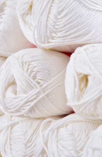 White Knitting Yarn 0336-0000