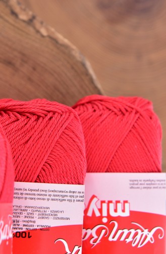 Red Knitting Yarn 0336-0019