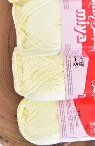 Yellow Knitting Yarn 0336-0047