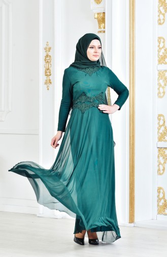 فستان سهرة بتصميم مُزين بالدانتيل والأحجار اللامعة 6131-01 لون اخضر زُمردي 6131-01