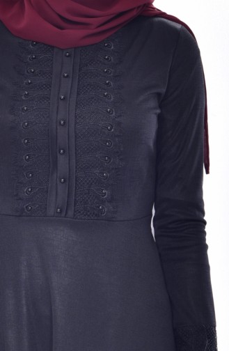 فستان بحزام خصر وتفاصيل من الدانتيل 1179-04 لون أسود 1179-04