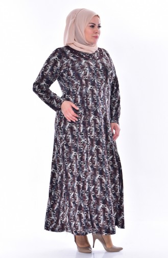 فستان بتصميم مُطبع بمقاسات كبيرة 4438A-01 لون بُني 4438A-01
