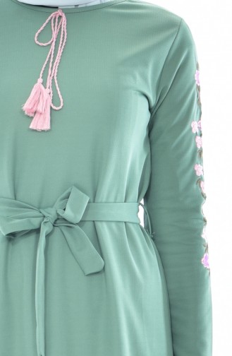 Kolu Nakışlı Elbise 3844-05 Çağla Yeşili