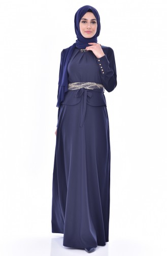 Kleid mit Brosche 2236-01 Dunkelblau 2236-01