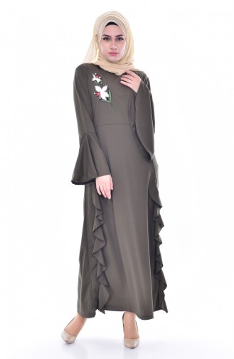 فستان بتفاصيل من الكشكش مُزين بالؤلؤ 1364-01 لون اخضر كاكي 1364-01