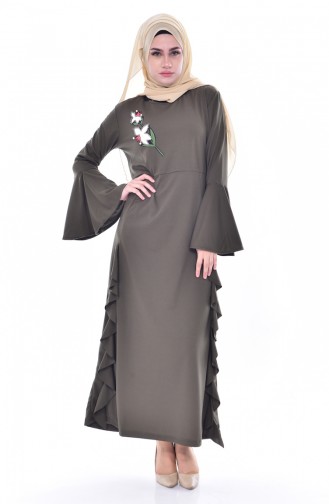 فستان بتفاصيل من الكشكش مُزين بالؤلؤ 1364-01 لون اخضر كاكي 1364-01