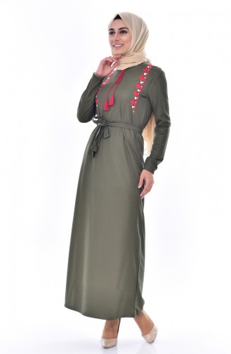 فستان بتصميم حزام للخصريتميز بتفاصيل مطرزة 3850-03