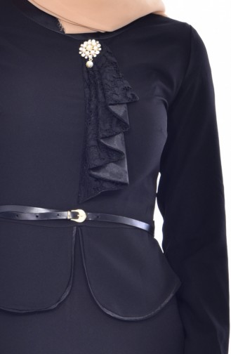 فستان بتصميم حزام للخصر مُزين ببروش 2937-01 لون اسود 2937-01