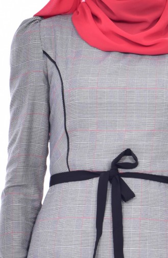 Kariertes Kleid 2967-04 Schwarz Rot 2967-04