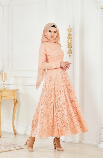 فستان سهرة بتصميم من الدانتيل 1008-01 لون مشمشي 1008-01