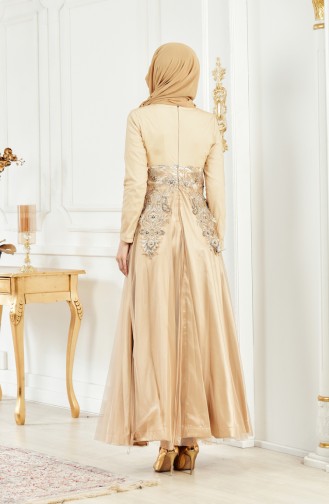 فستان سهرة يتميز بتفاصيل من الدانتيل 3115-03 لون ذهبي 3115-03