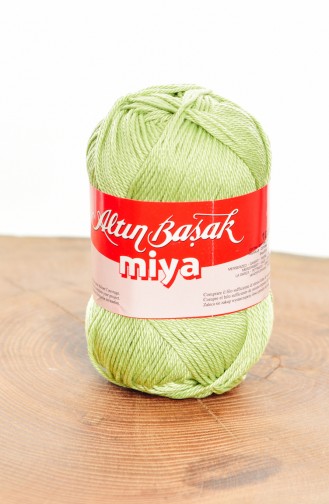 Light Green Knitting Yarn 0336-0055