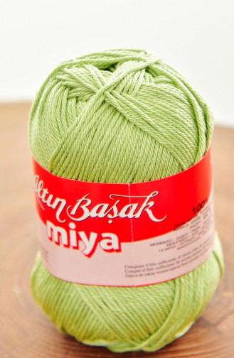 Light Green Knitting Yarn 0336-0055