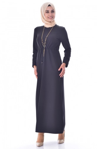 Geraftes Kleid mit Halskette 1025-01 Schwarz 1025-01