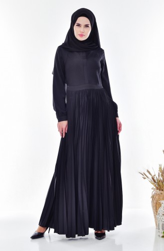 Faltiges Kleid 28358-06 Schwarz 28358-06