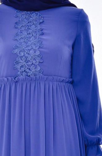 فستان بتفاصيل من الدانتيل 8132-05 لون نيلي 8132-05
