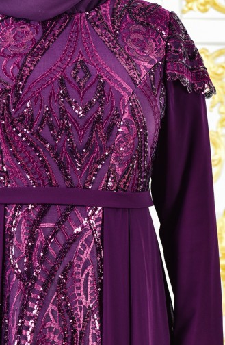 فستان يتميز بتفاصيل من الترتر بمقاسات كبيرة 4000A-01 لون بنفسجي 4000A-01