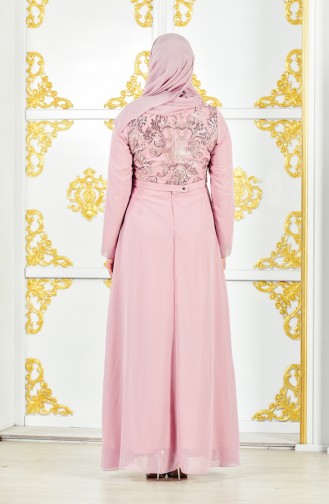 فستان يتميز بتفاصيل من الترتر بمقاسات كبيرة 4000-01 لون وردي 4000-01
