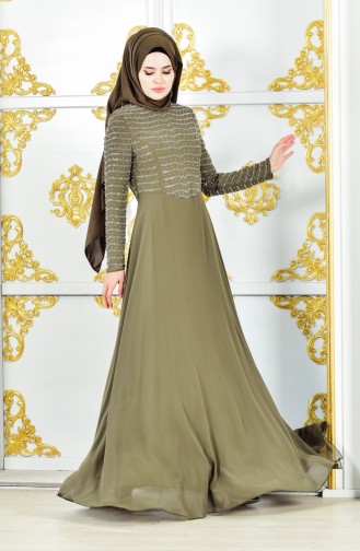 فستان سهرة يتميز بتفاصيل من الؤلؤ 3134-04 لون اخضر كاكي 3134-04