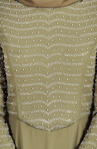فستان سهرة يتميز بتفاصيل من الؤلؤ 3134-04 لون اخضر كاكي 3134-04