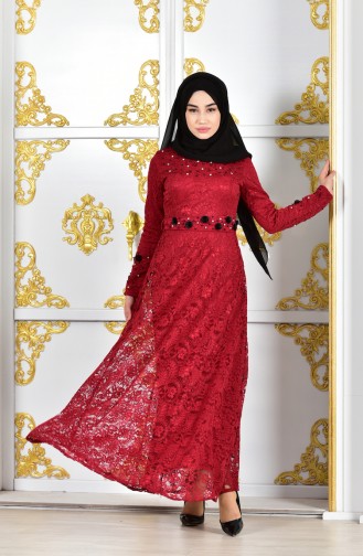 فستان سهرة بتصميم من الدانتيل مُزين بالؤلؤ 1009-02 لون احمر 1009-02