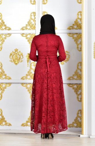 فستان سهرة بتصميم من الدانتيل مُزين بالؤلؤ 1009-02 لون احمر 1009-02