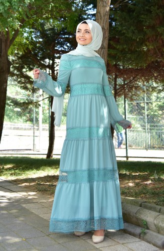فستان بتفاصيل من الدانتيل 3000-02 لون أخضر 3000-02