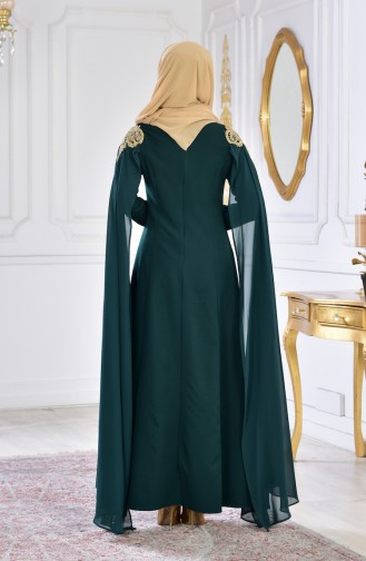 بورون فستان سهرة يتميز تفاصيل من الؤلؤ 81604-06 لون اخضر زُمردي 81604-06