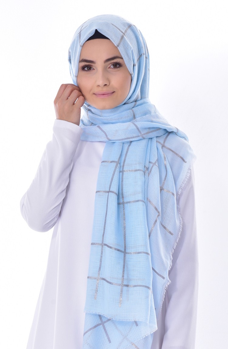 اك ل شال مخرم بتصميم م طبع لامع 001 373a 30 لون ازرق فاتح وفضي 001 373a 30 Sefamerve