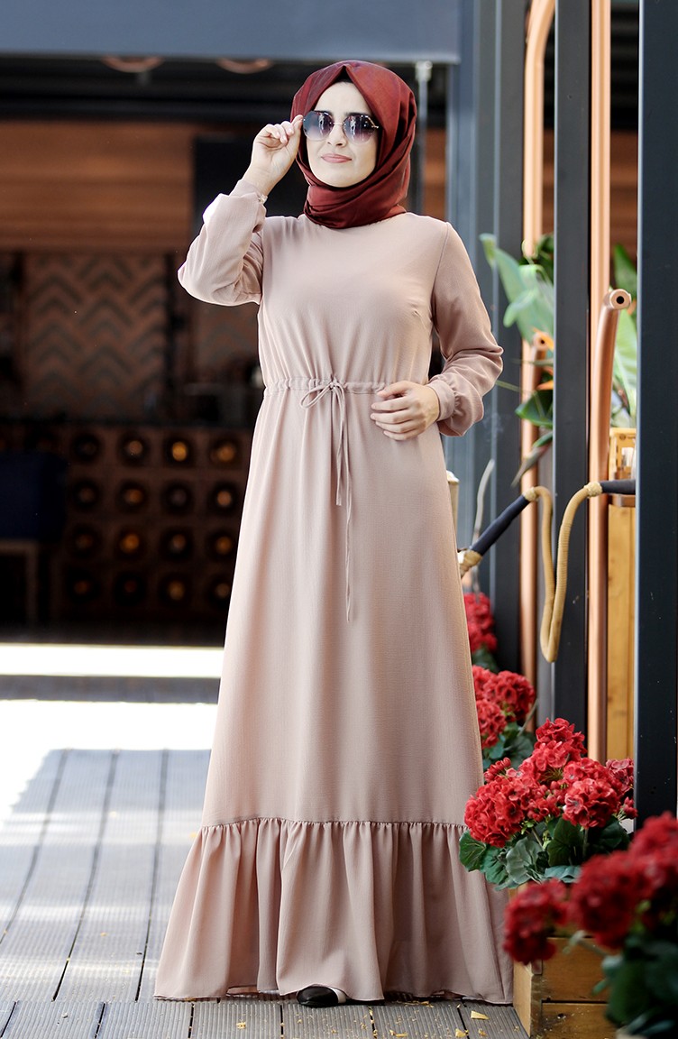 womens frilly dresses