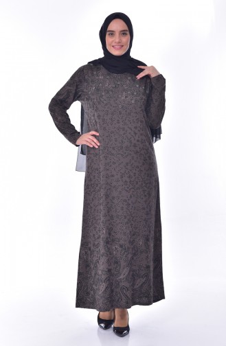 فستان مُطبع بأحجار لامعة بمقاسات كبيرة 4889-05 لون بني مائل للرمادي داكن 4889-05